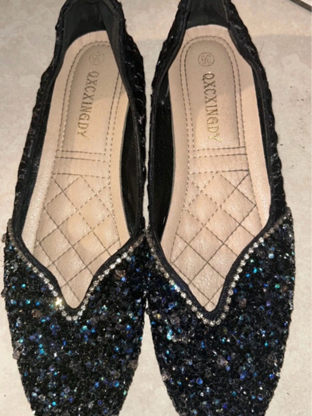 Sequin-Embellished Black Ballet Flats with Blue Sparkle